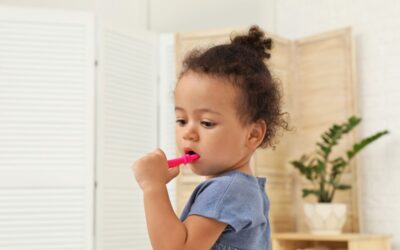 How Can a Children Dentist Help Your Child Learn to Brush Alone?